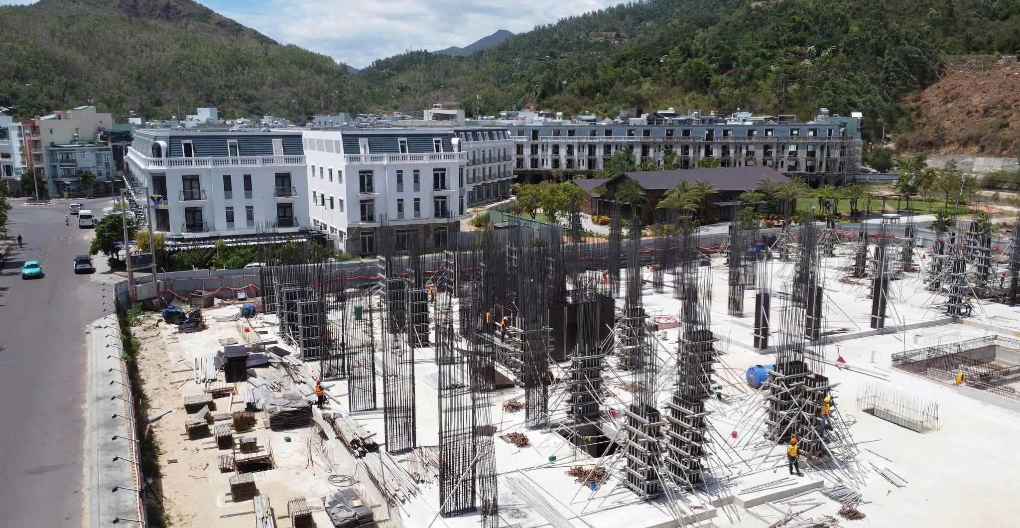 Tiến Độ Luvista Quy Nhơn Mới Nhất: Dự Án Đang Thi Công Đến Đâu? 1 Tiến Độ Luvista Quy Nhơn Mới Nhất: Dự Án Đang Thi Công Đến Đâu?